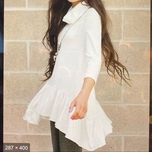 Joyfolie asymmetrical hemline blouse in cream